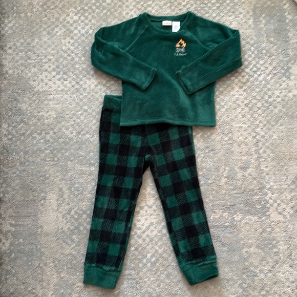 L.L. Bean boy’s pajama set - Picture 1 of 6